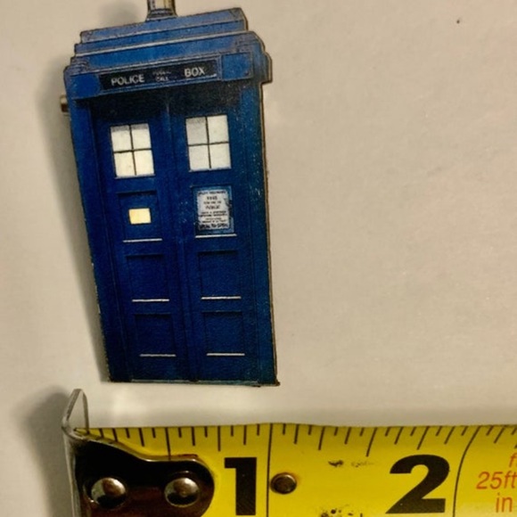 Police box blue brooch pin - Picture 9 of 10